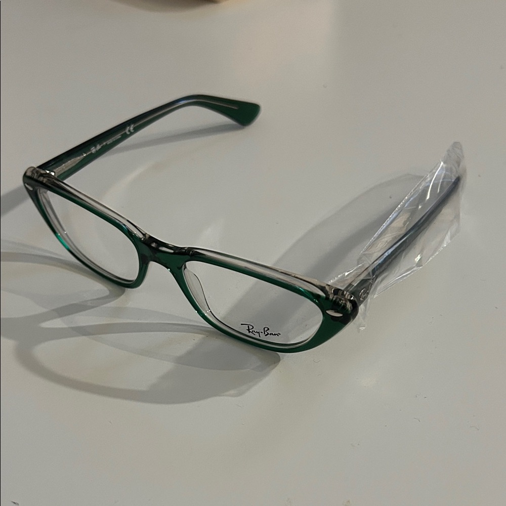Ray-Ban Dark Green Eyewear